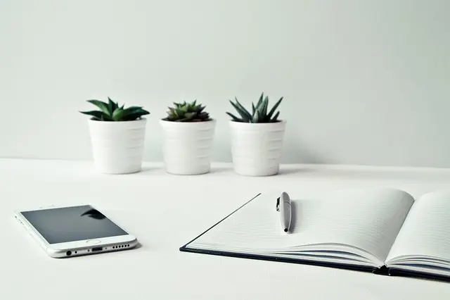 Comment choisir les bons accessoires pour votre carnet de style
